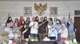 Kegiatan literasi keuangan yang berlangsung di Ruang Rapat Bupati, Jumat (14/11/2025).